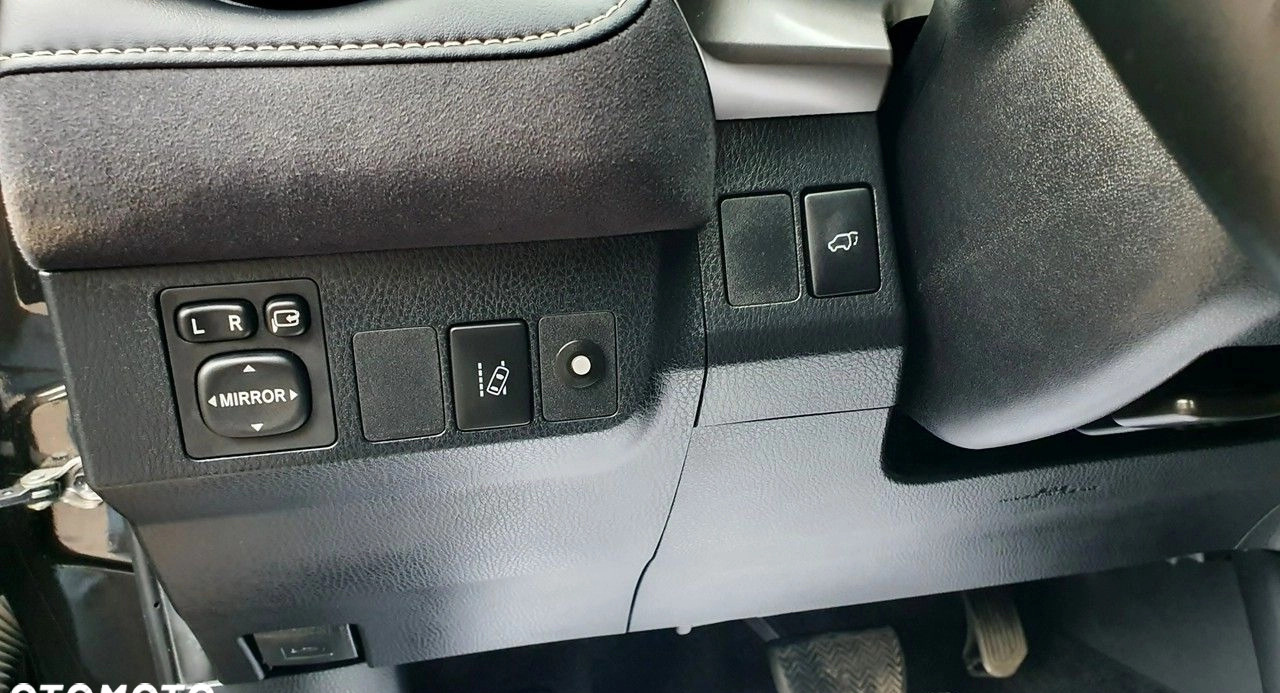 Toyota RAV4 cena 119900 przebieg: 72079, rok produkcji 2018 z Sulejówek małe 781